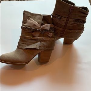 Jellypop Fedora Woman’s Slouchy  Boots Sz  7.5